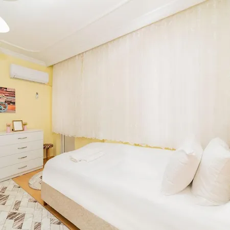 아파트 Fully Furnished Spacious Big Flat In Kepez